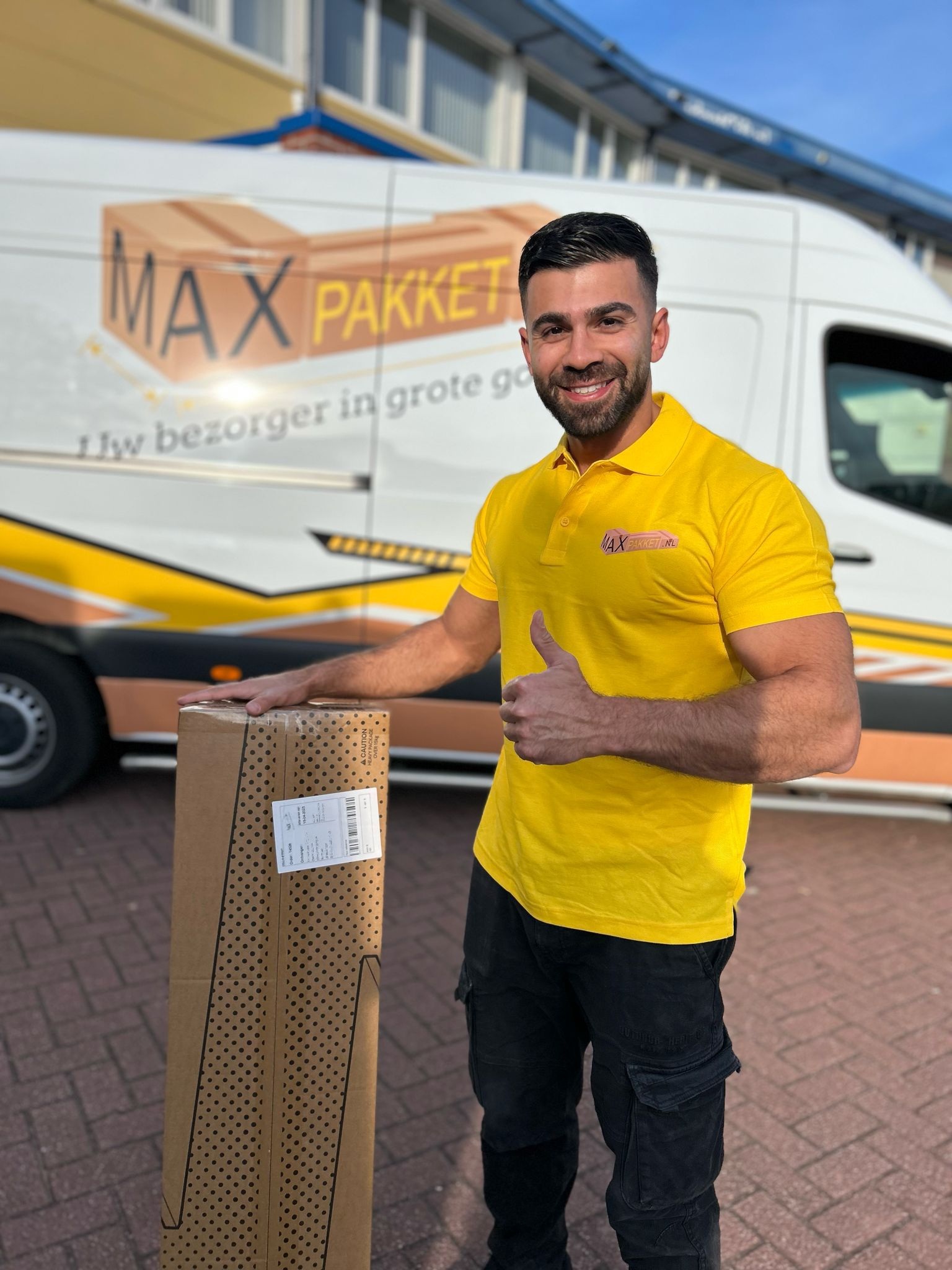 Max Pakket bezorger 1-2